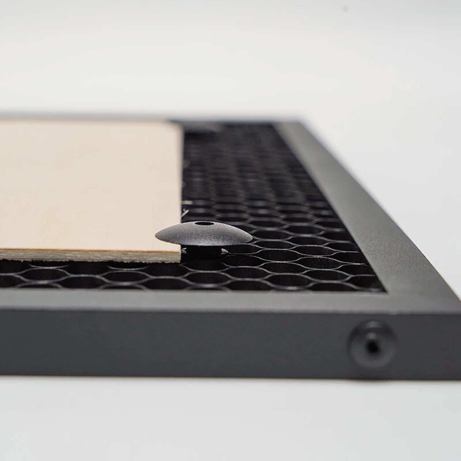 ATOMSTACK F4N 15.7x15.7インチ アルミ - Honeycomb Laser Bed のレビューと価格