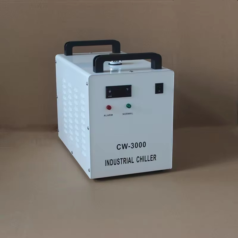 CW3000 CO2レーザー冷却装置。切断・彫刻機器用産業用 - Laser Industrial Chiller のレビューと価格